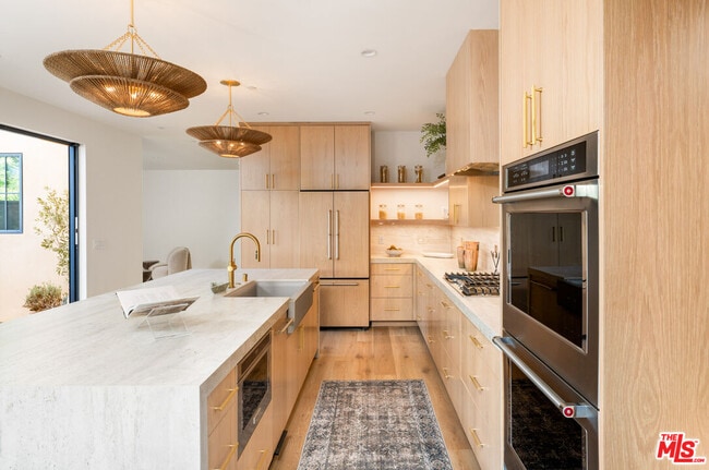 Photo - 1008 Oakwood Ave