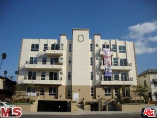 Building Photo - 412 S Wilton Pl Unit 303