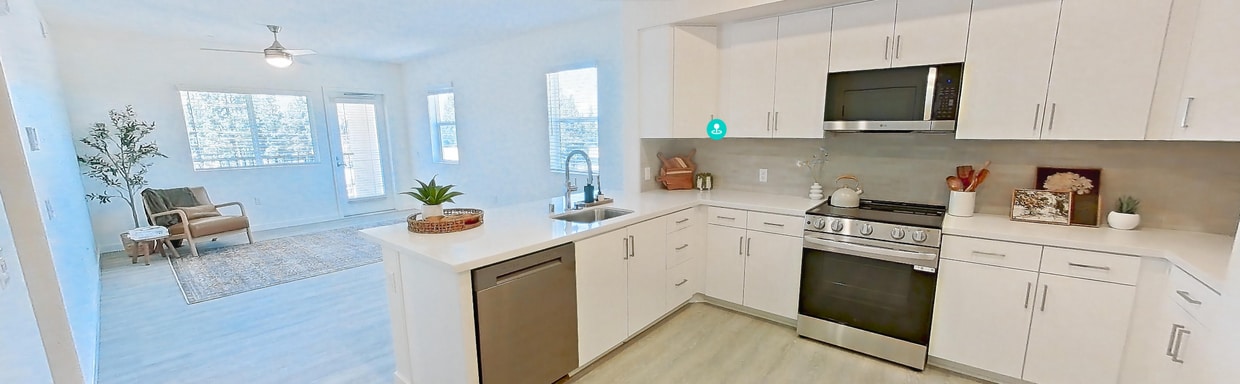 3D Tour - Canyon Bluffs Apartments