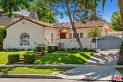Photo - 1152 S Point View St House