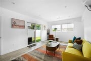 Photo - 319 N Kenwood St Townhome