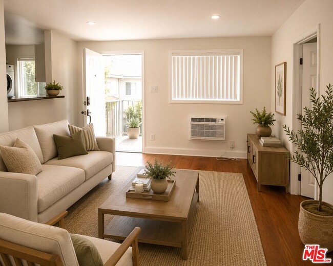 Photo - 1125 N Genesee Ave