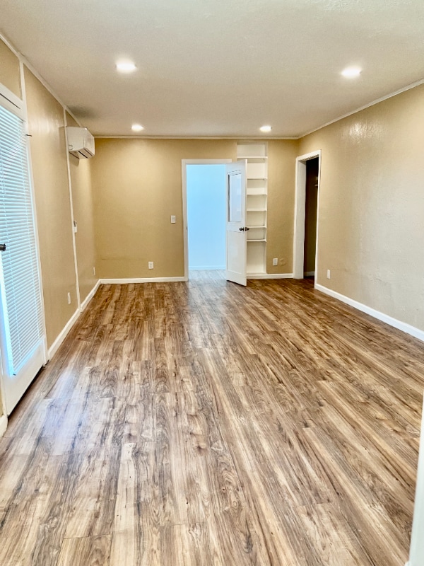 Photo - 5820 Pickering Ave Apartment Unit 5820 Pickering Ave