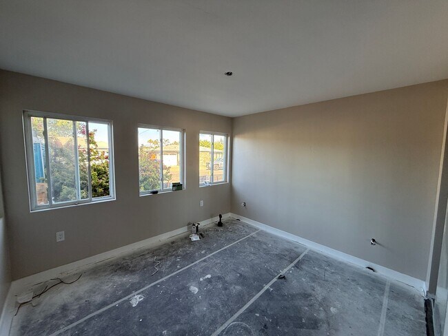 Photo - 5176-5178 Ewing St. Unit 5176 Ewing St.