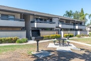 Outdoor Barbecue & Picnic Area - Park Terrace Apartments