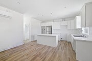 Photo - 43022 6th St E