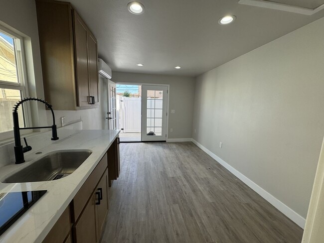 Building Photo - East Erna Avenue Unit C