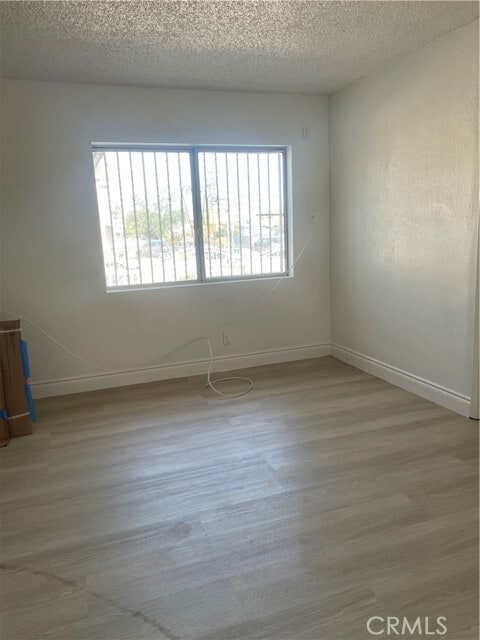 Photo - 674 E 115th St