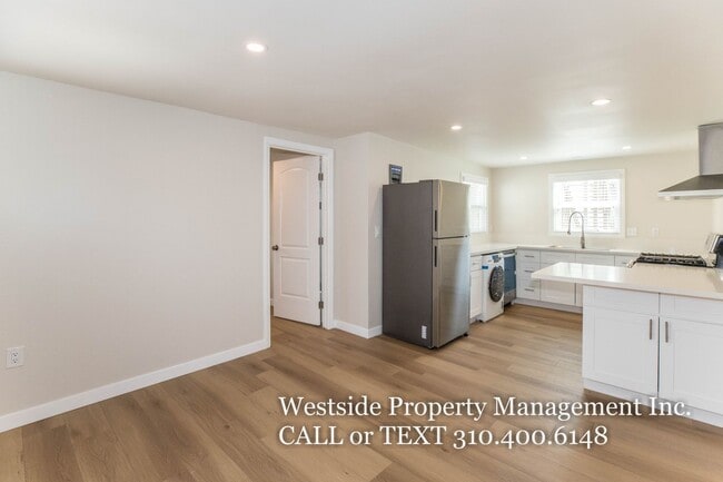Photo - 316 Ximeno Ave Apartment Unit 316 1/2 (Middle , Detached)