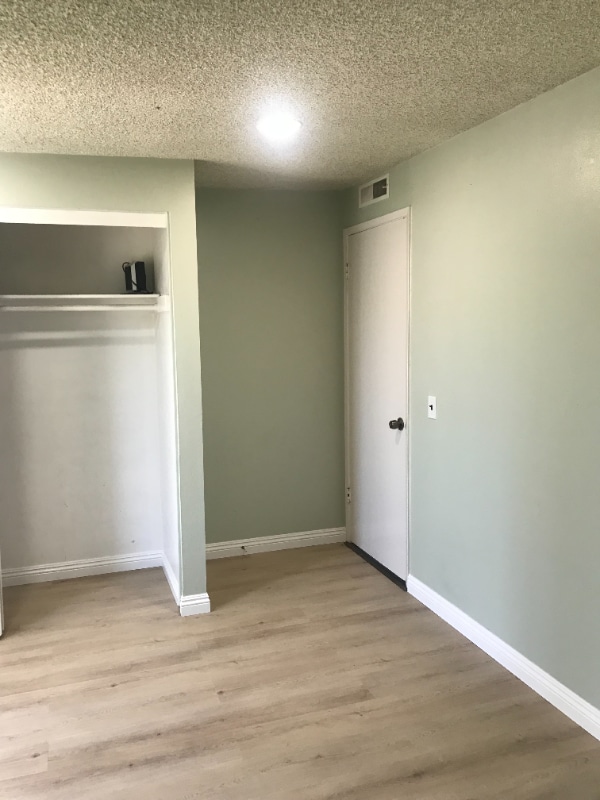 Photo - 714 S Barbara St