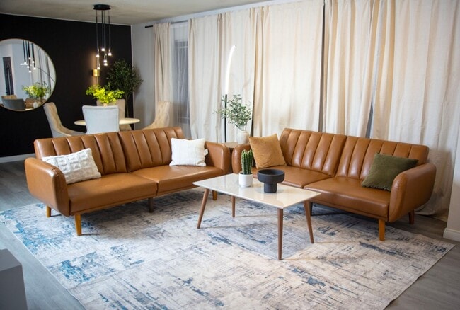 Photo - 538 W 97th St