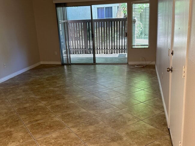 Photo - 18350 Hatteras St Unit 108