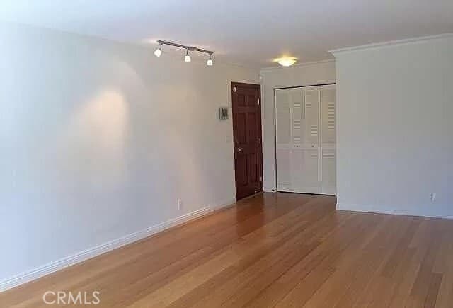 Photo - 1154 S Barrington Ave Unit 102