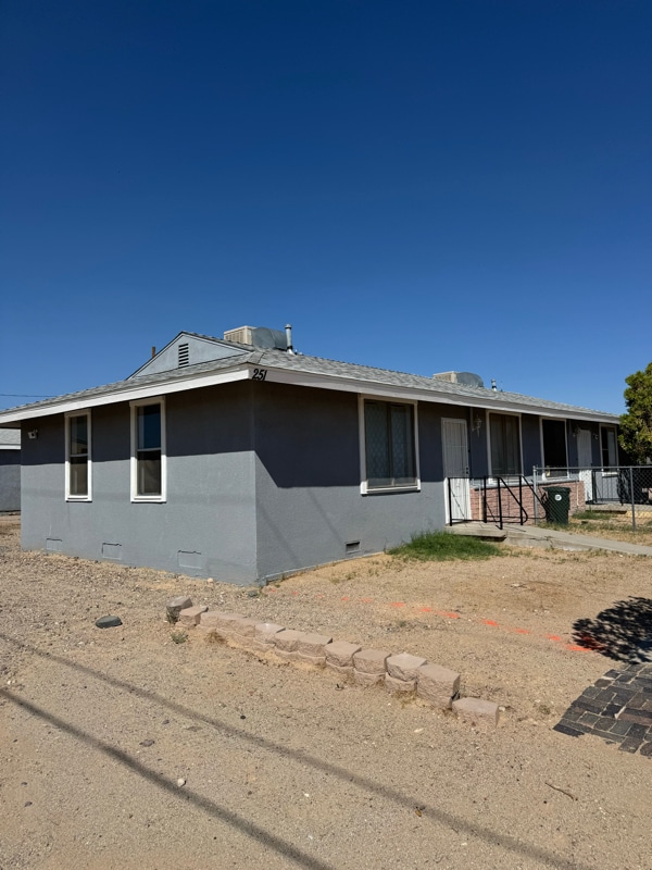 Building Photo - 251 Juniper St Rental
