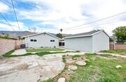 Photo - 1189 E 38th St House