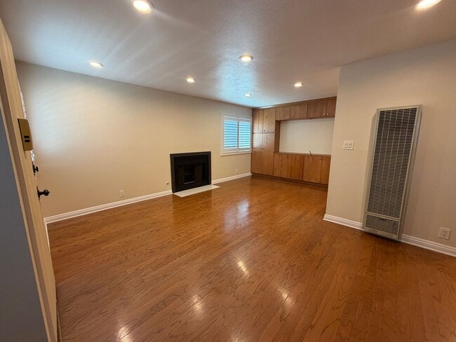 Photo - 19052 Oceanport Ln Unit 4