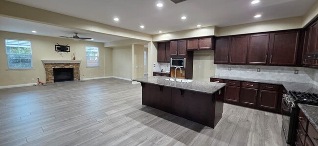 Photo - 14313 Florence St