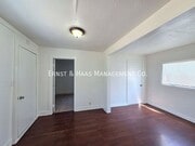 Photo - 172 W Plymouth St Unit Rear house