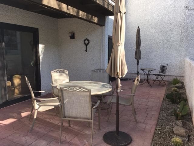 Large and private 300SF patio with mountain views - 250 E San Jose Rd Unit 61