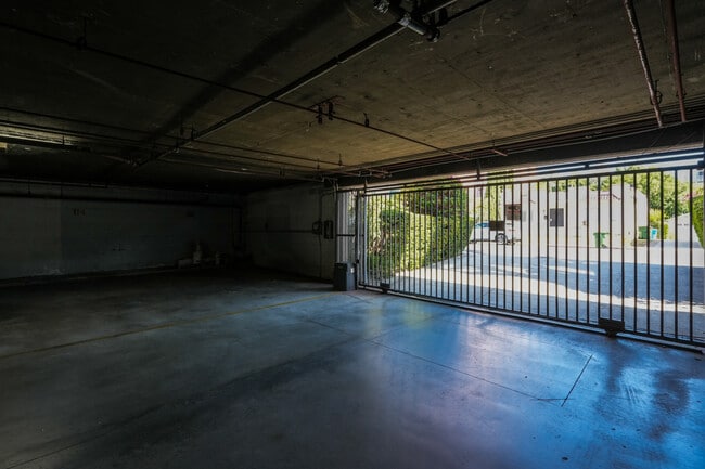 Photo - 6525 La Mirada Ave