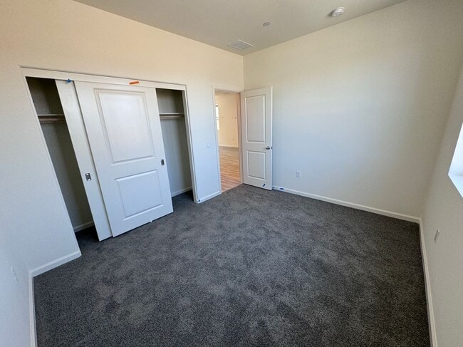 Photo - 4047 Summer Way