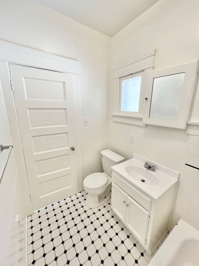 Photo - 2016-2020 E 3rd St Unit 2018 E 3rd St