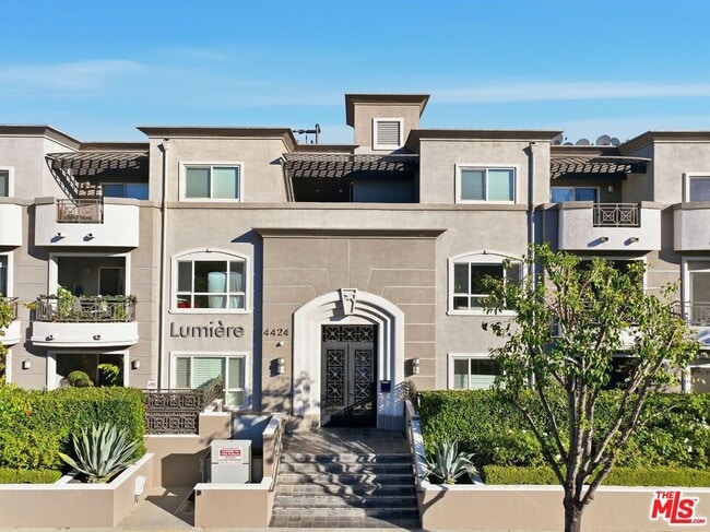 Building Photo - 4424 Whitsett Ave Unit 309