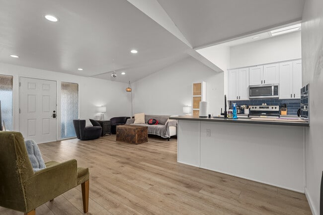 Photo - 5369 Saxon St