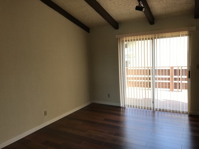 Photo - SPACIOUS Upper 2 bedroom unit, Bellflower -- CALL US TODAY!! Unit 00010215