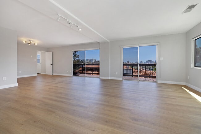 Living room and dining room - 2915 Union St Unit 2915