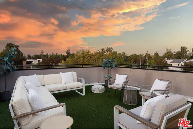 Building Photo - 5149 Fulton Ave