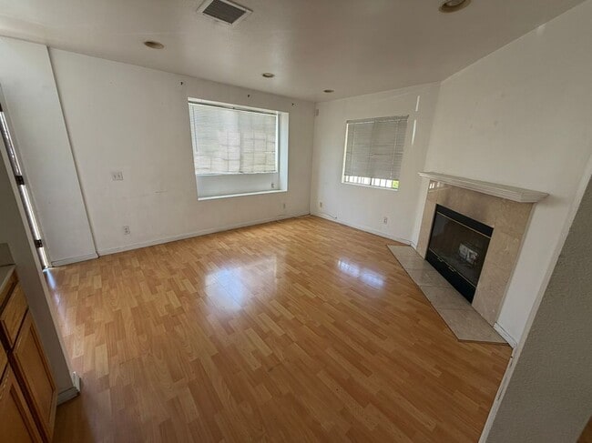 Photo - 4246 La Rica Ave Unit A