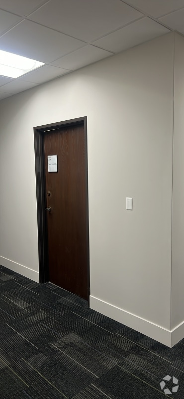 Building Photo - 22750 Hawthorne Blvd Rental