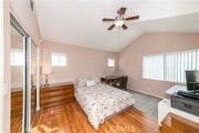 Photo - 4952 Bishop St