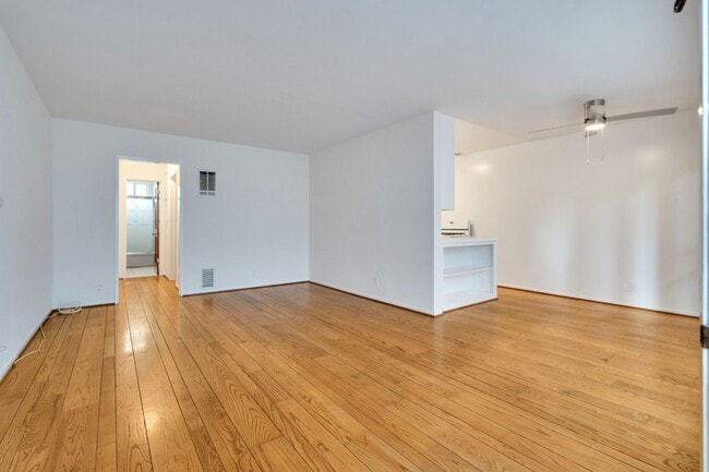 Photo - 218 Gale Properties