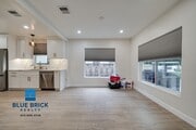 Photo - 5620 1/2 Radford Ave -
