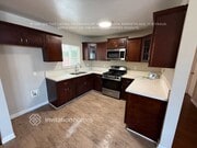 Photo - 751 E 104th St