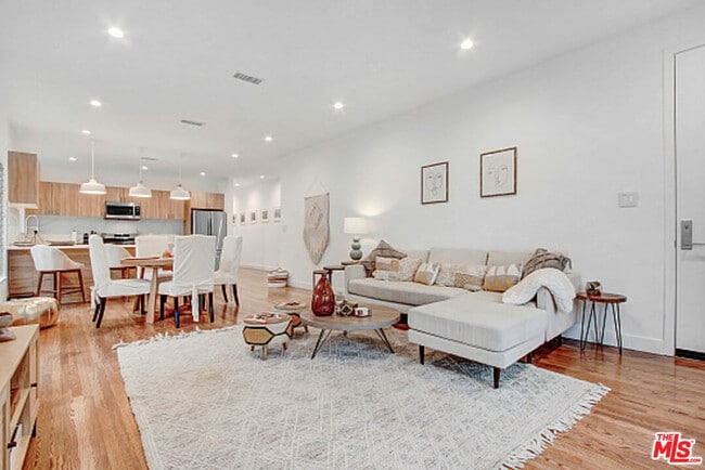 Building Photo - 434 N Ogden Dr Unit 436 1/2