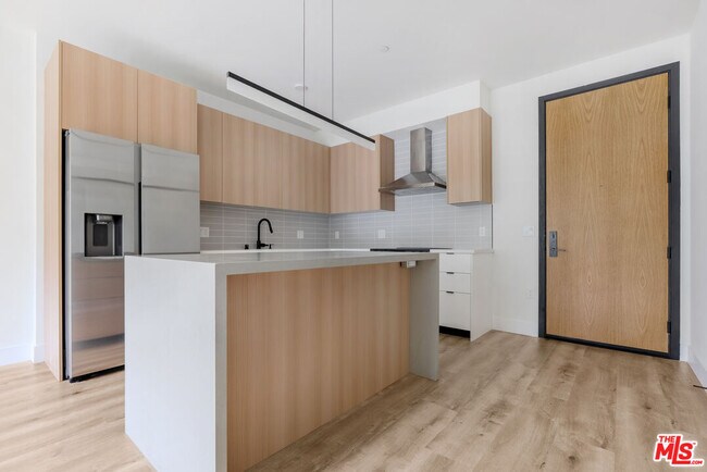 Photo - 5657 Virginia Ave Unit 202