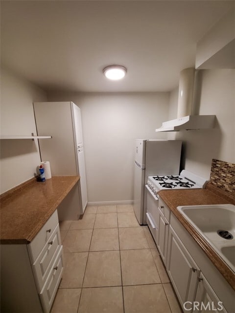 Building Photo - 5847 Cherry Ave Rental