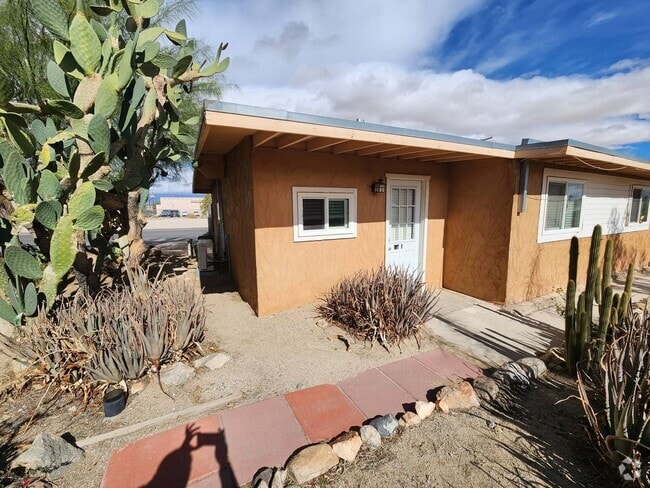 Building Photo - Adobe-6610 Unit B Rental