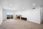 Photo - 460 Oak St Condo Unit 318