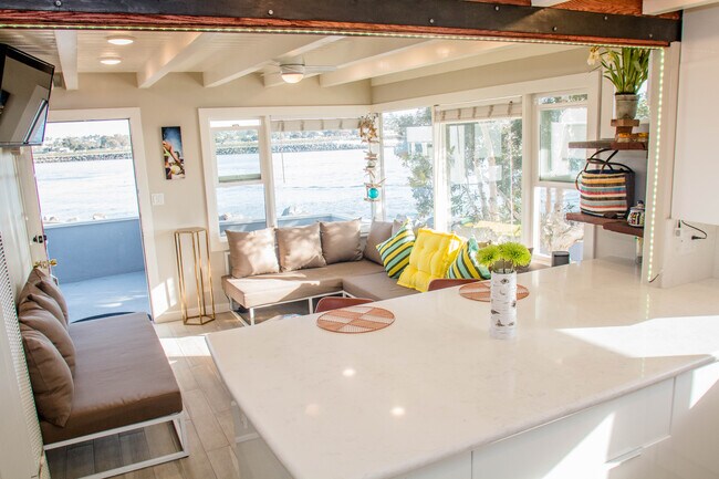 Photo - 2613 Mission Blvd Unit Penthouse #8