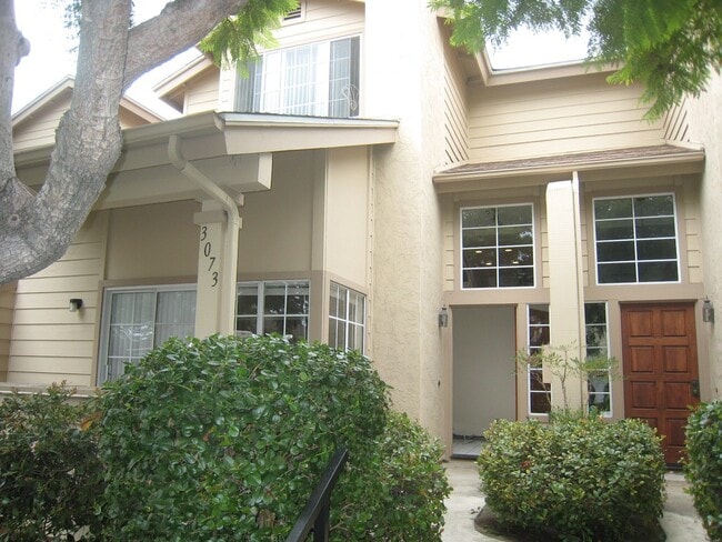 Building Photo - The Bluffs at Fox Run!!! 3BR/2.5BA Rarely ...