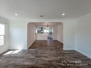 Photo - 723 W Doran St