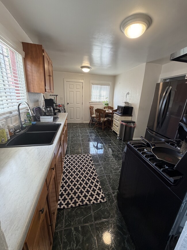 Photo - 2068 W 52nd St