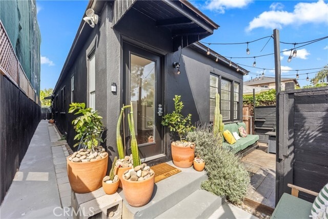 Building Photo - 425 Venice Way