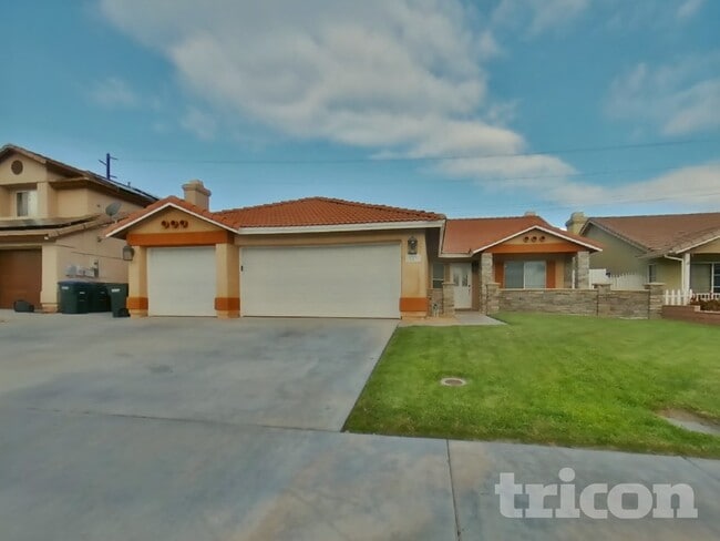 Photo - 843 Pike Dr