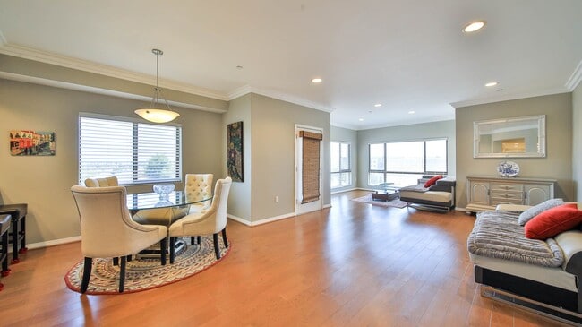 Photo - Beautiful 3 Bed/ 2.5 Baths Condo Unit 425