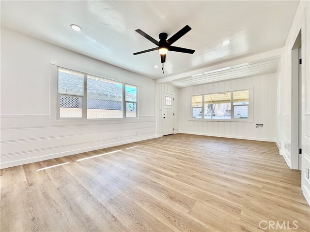 Photo - 910 Acacia Ave